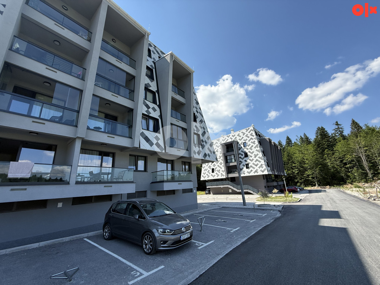 APARTMAN NA BJELAŠNICI SA PARKINGOM 40m2 - sportski centar 2