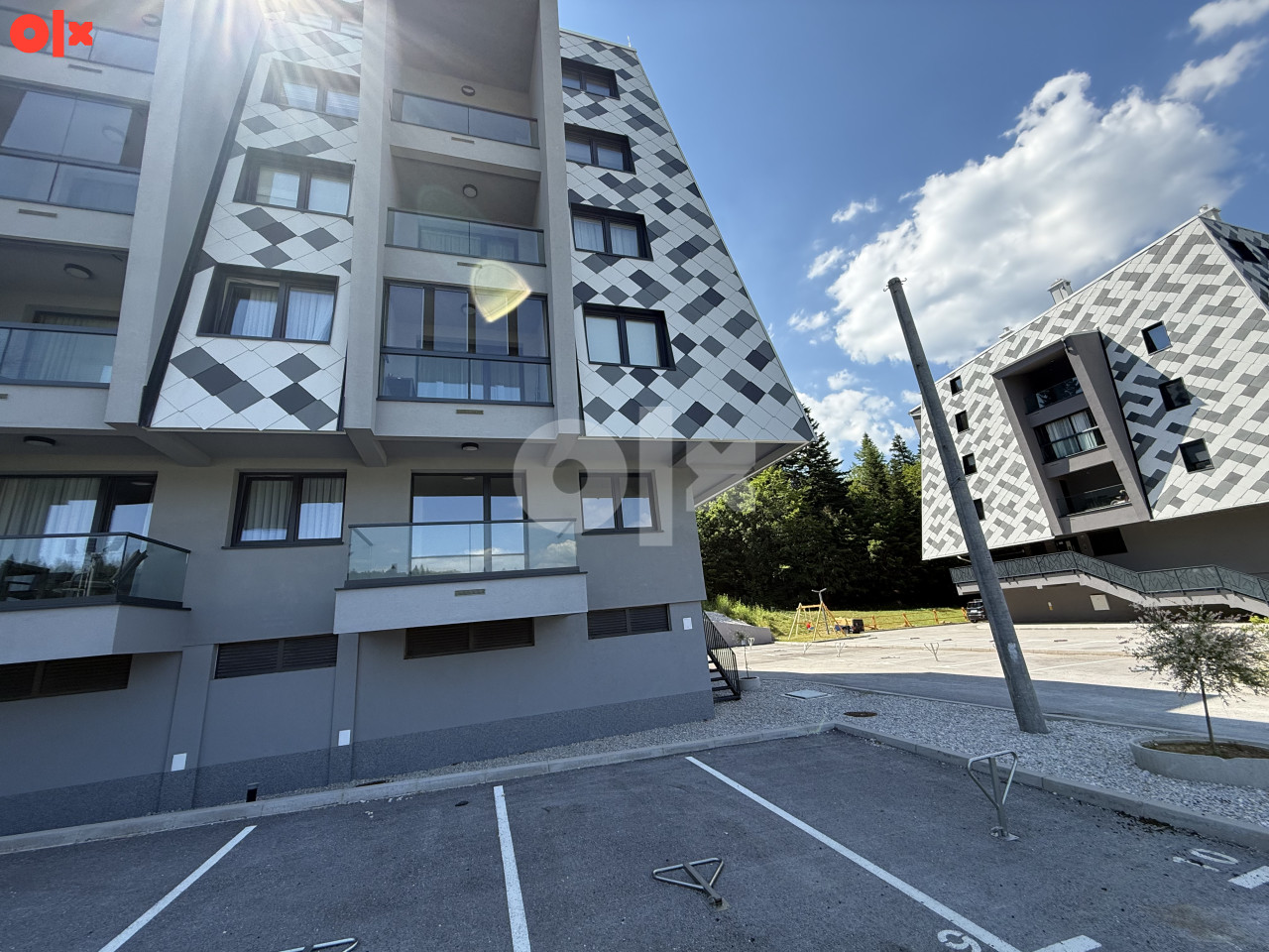 APARTMAN NA BJELAŠNICI SA PARKINGOM 40m2 - sportski centar 3