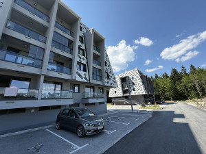 APARTMAN NA BJELASNICI 40m2 sa parking mjestom - sportski centar photo 2