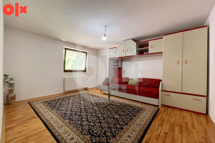 Namještena kuća sa garažom i dvorištem, Stari Grad 16