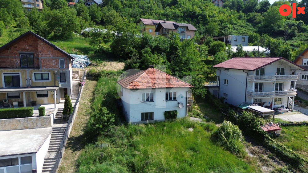 Biro HM/ Zemljiste sa kucom Brijesce 8