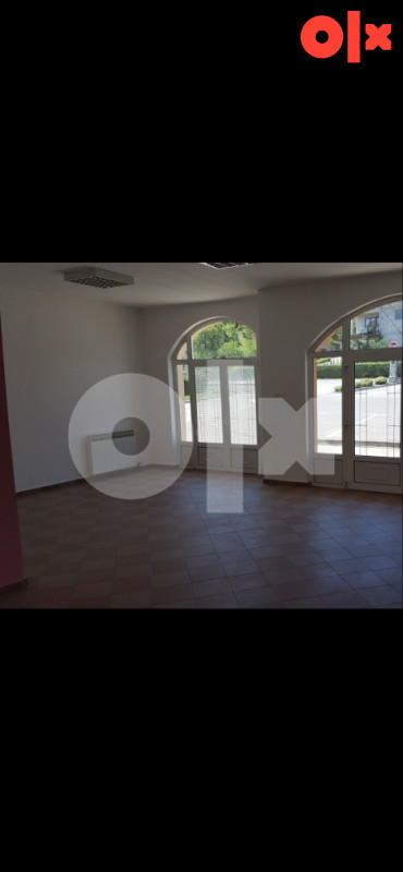 Poslovni prostor Banja Luka( izdavanje 180 m2, 20 parking mjesta) 6