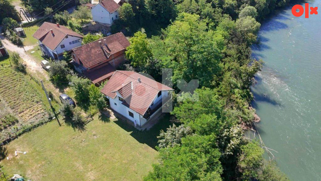 KUĆA NA VRBASU; plac od 1500m2 sa top kućom 2