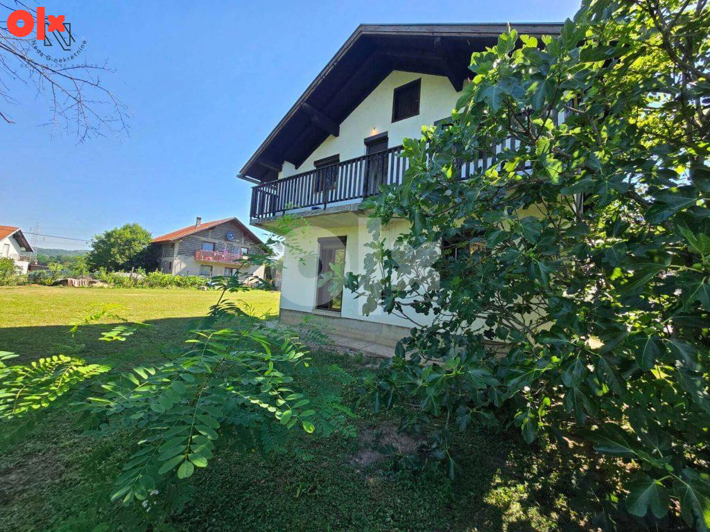 KUĆA NA VRBASU; plac od 1500m2 sa top kućom 10