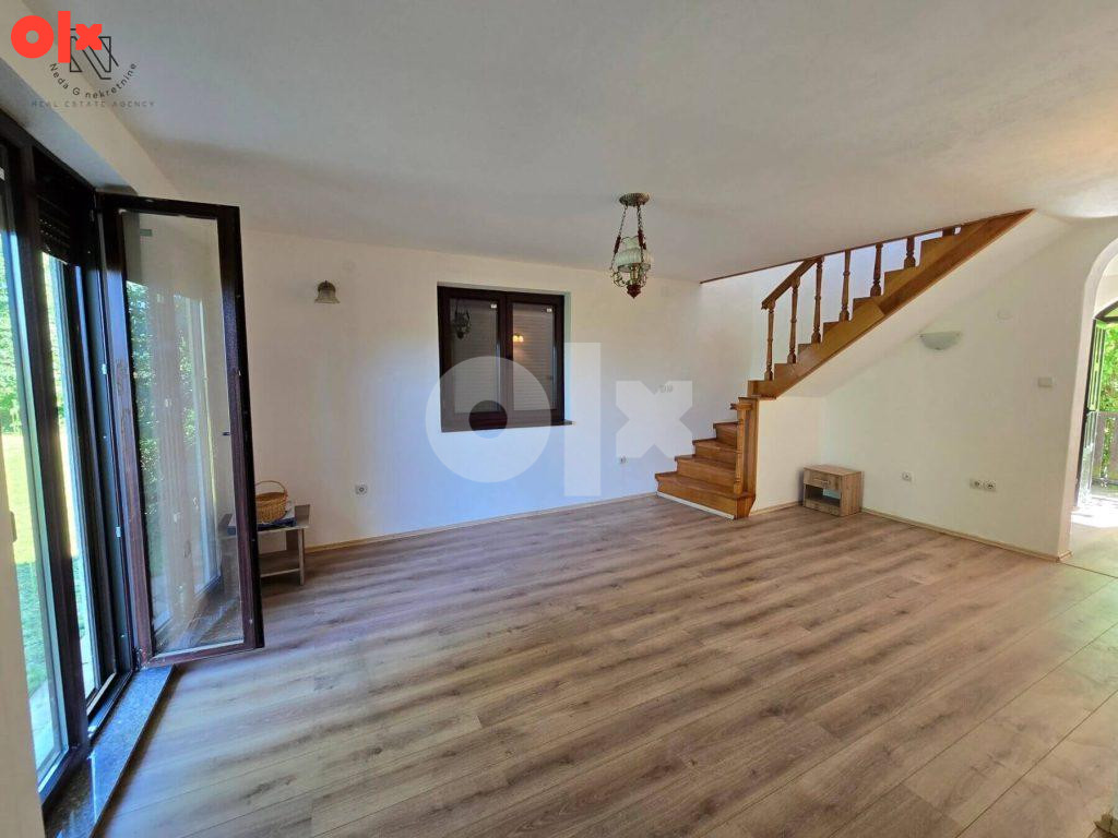 KUĆA NA VRBASU; plac od 1500m2 sa top kućom 20