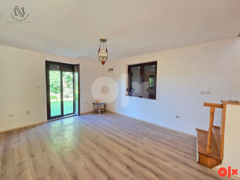 KUĆA NA VRBASU; plac od 1500m2 sa top kućom 22