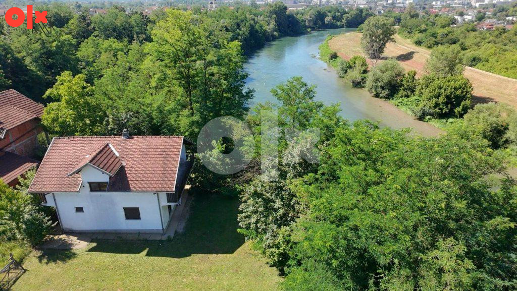 KUĆA NA VRBASU; plac od 1500m2 sa top kućom 12