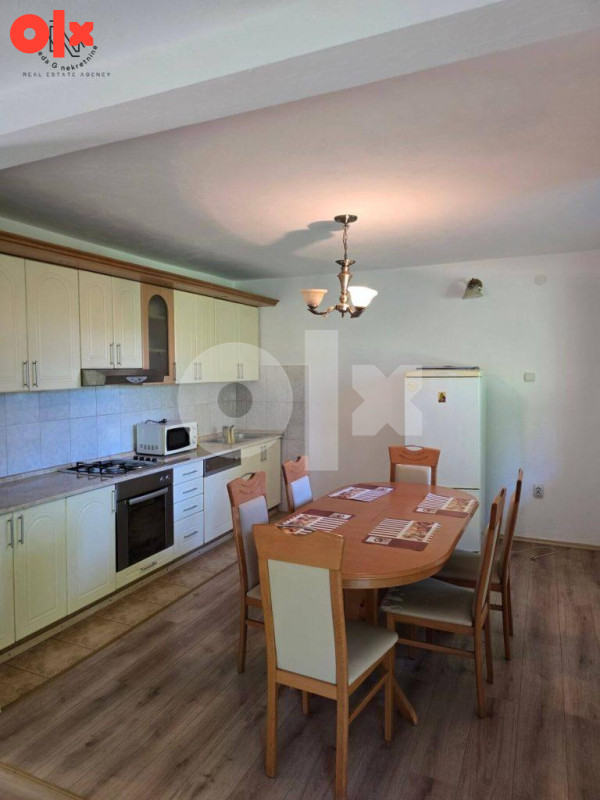 KUĆA NA VRBASU; plac od 1500m2 sa top kućom 25