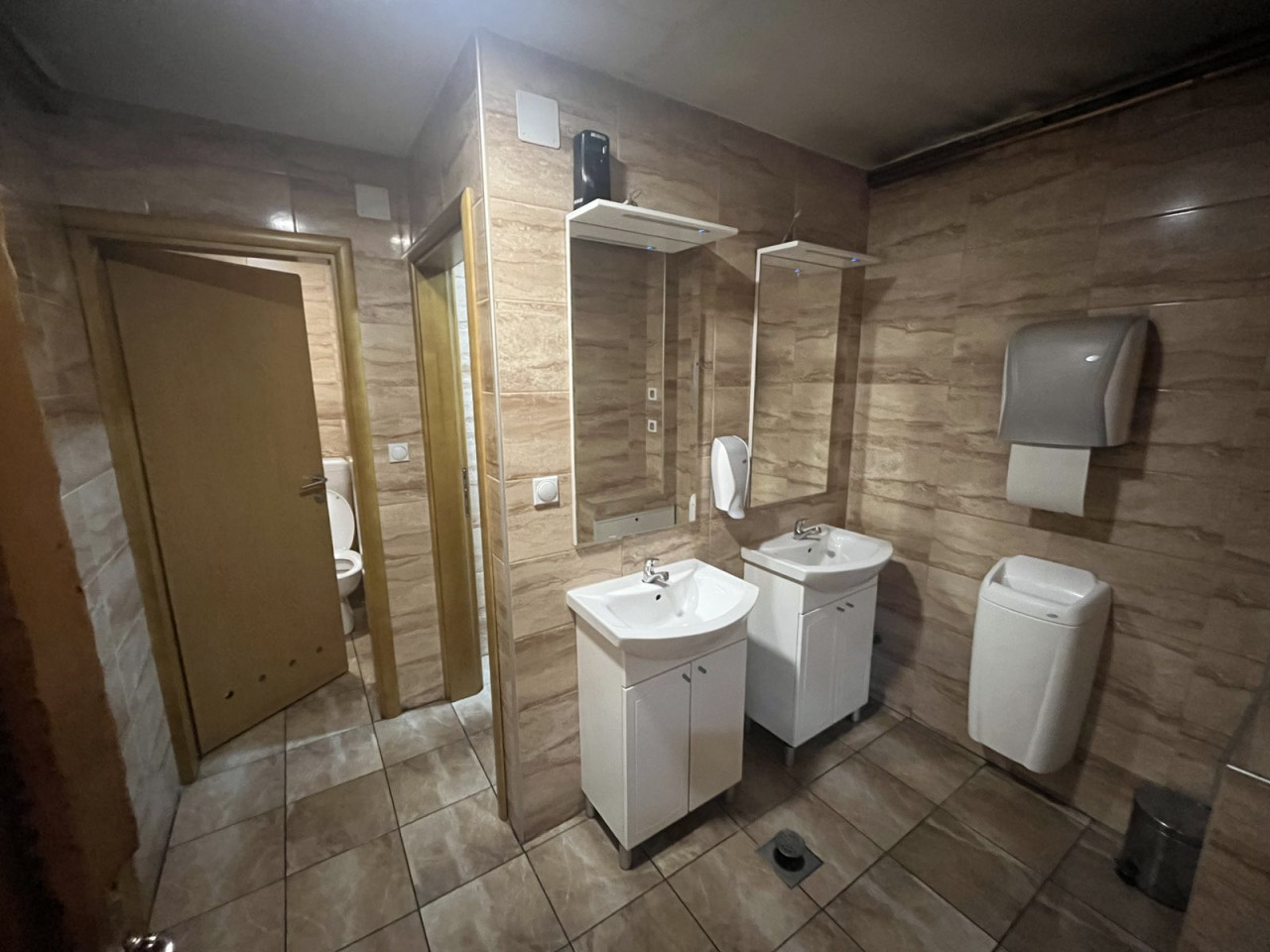 Poslovni prostor Sokolac 15