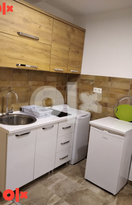 Iznajmljujem garsonjeru 20 m2 - Tuzla 4