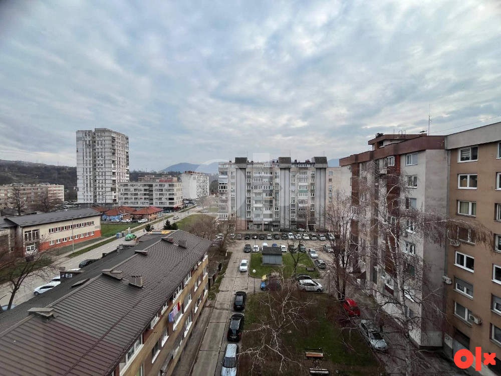 Trosoban stan u Blatuši Zenica 74 kvadr 19