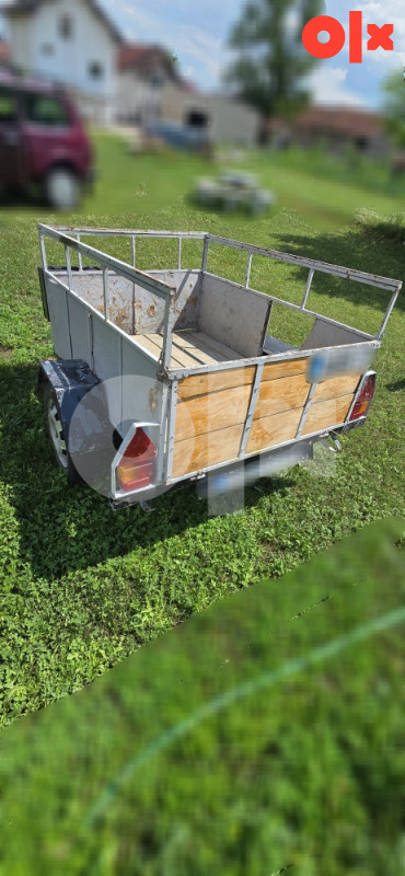 Auto prikolica