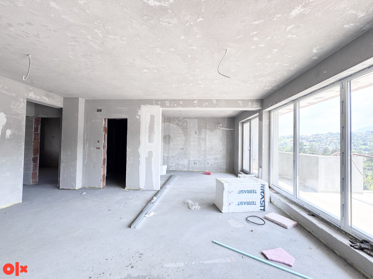 Vogošća 92 m2 trosoban penthouse sa 2 balkona gratis parking 20
