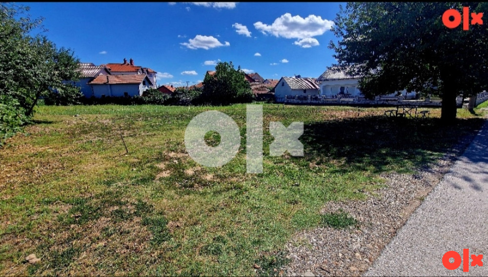 Plac sa građevinskom dozvolom zemljište Bijeljina 3