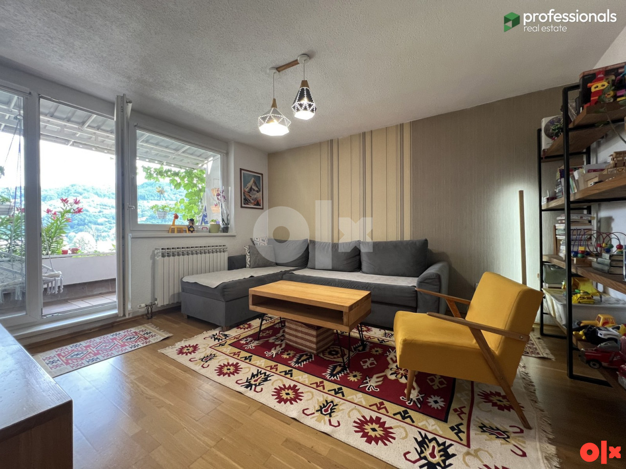 Trosoban Stan Vogošća Sarajevo 76 m2 (90m2)