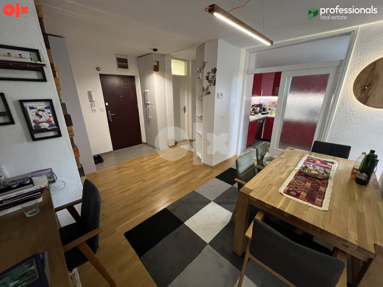 Trosoban Stan Vogošća Sarajevo 76 m2 (90m2) 4