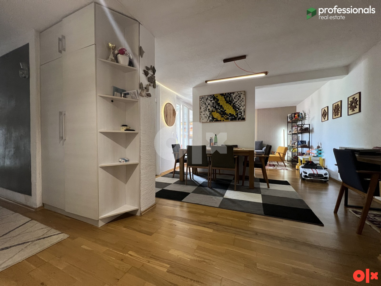 Trosoban Stan Vogošća Sarajevo 76 m2 (90m2) 6