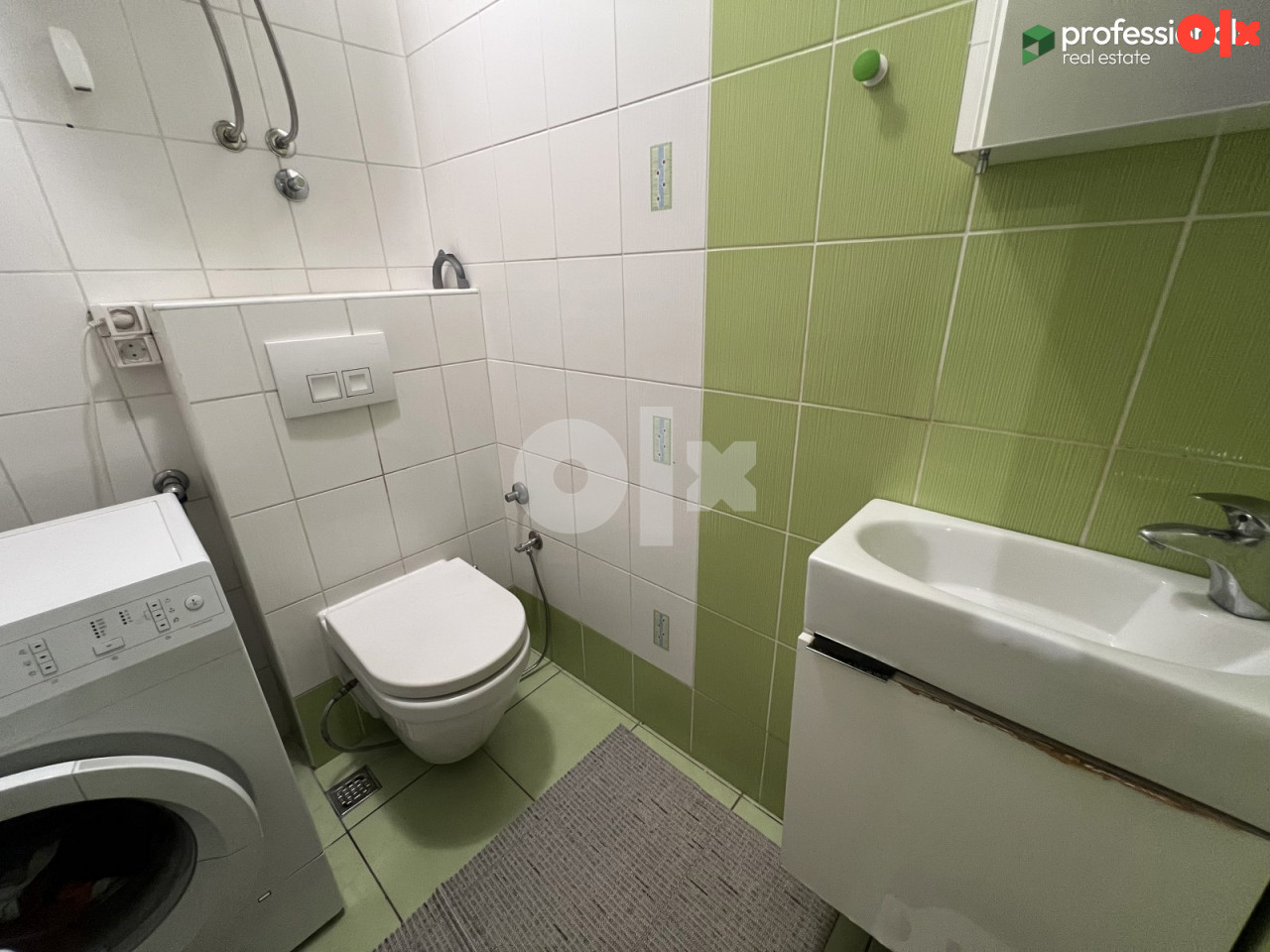Trosoban Stan Vogošća Sarajevo 76 m2 (90m2) 17
