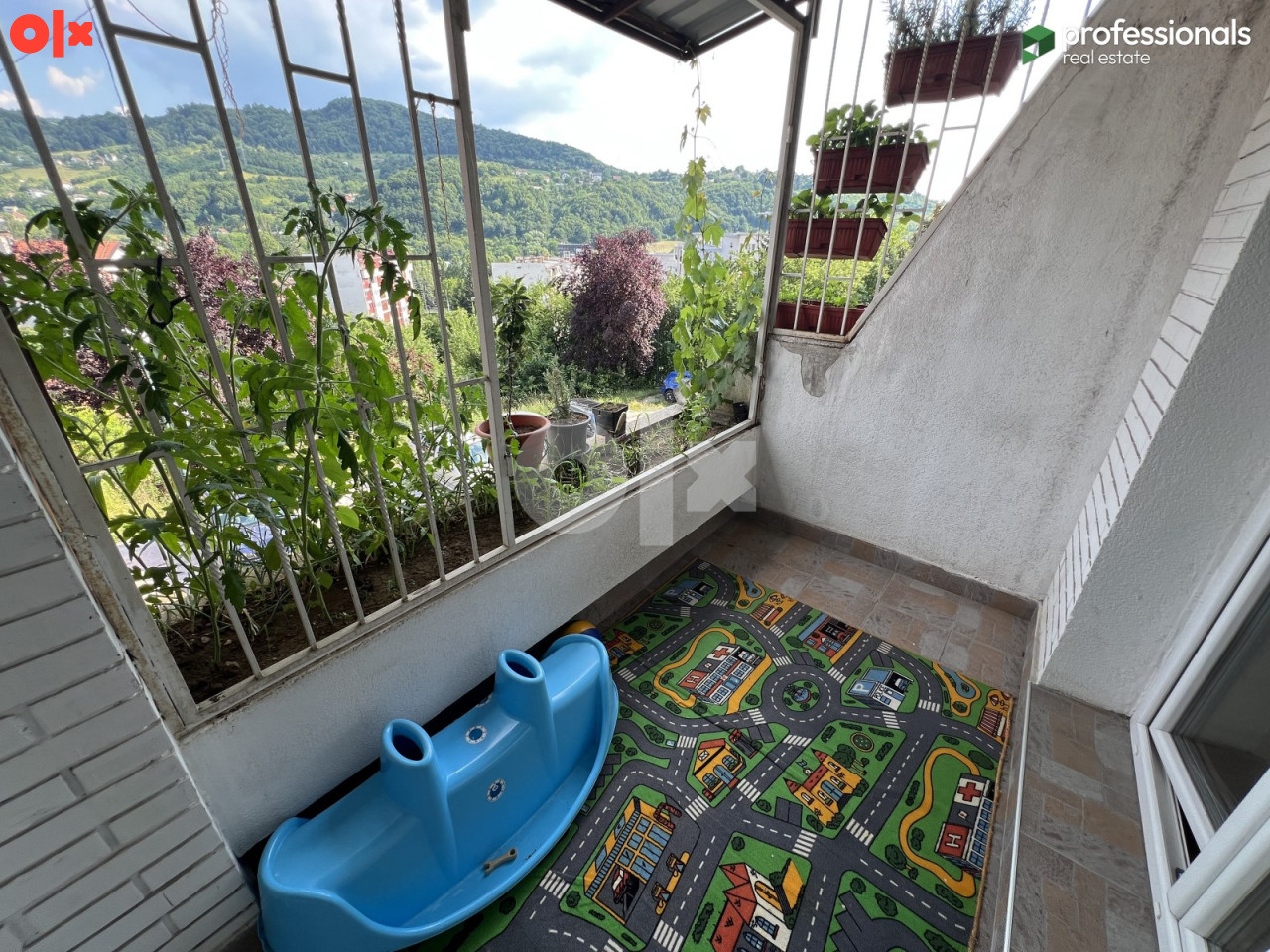 Trosoban Stan Vogošća Sarajevo 76 m2 (90m2) 18