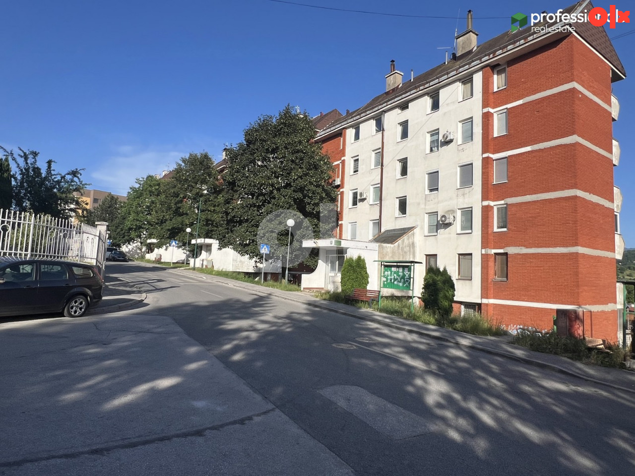 Trosoban Stan Vogošća Sarajevo 76 m2 (90m2) 19