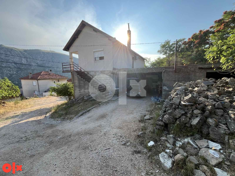 KARTEL/ Mostar Porodična kuća sa okućnicom od 4000m2 10