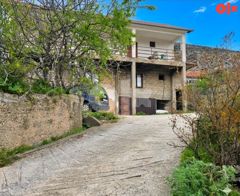 KARTEL/ Mostar Porodična kuća sa okućnicom od 4000m2 11