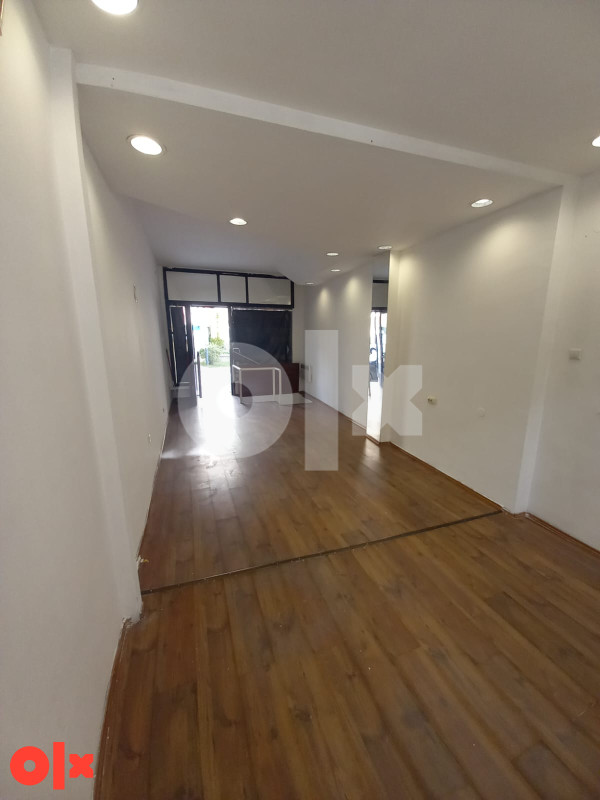 Poslovni prostor 43m2 - Centar 3