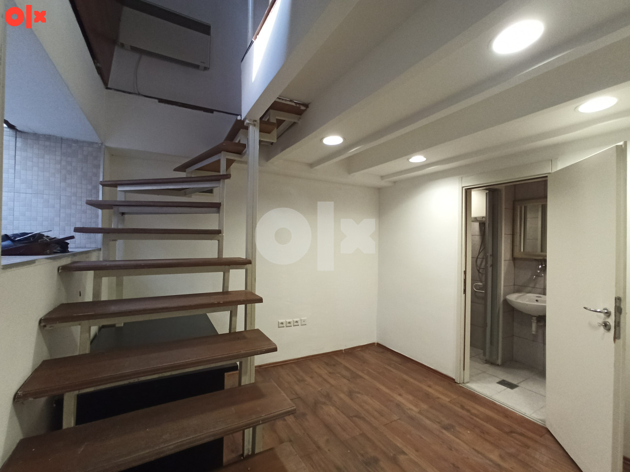 Poslovni prostor 43m2 - Centar 6