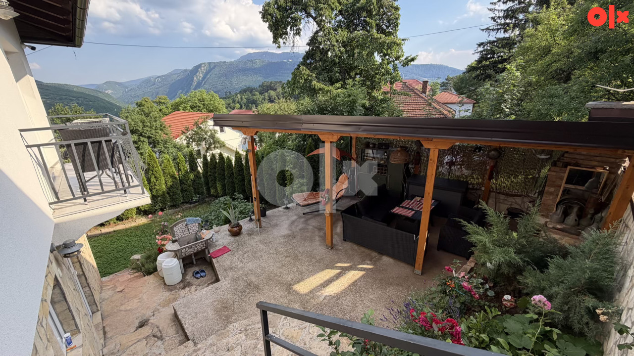 PRODAJA: Kuća sa dva odvojena stana Stari Grad 2