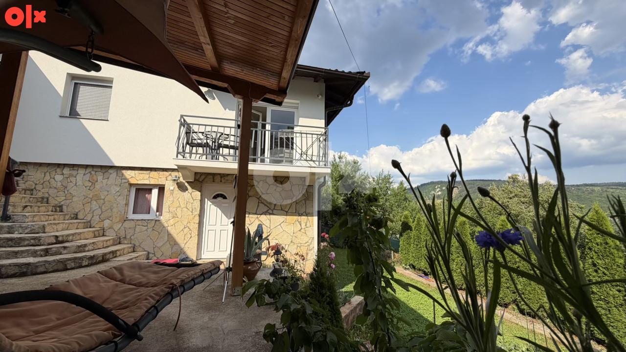 PRODAJA: Kuća sa dva odvojena stana Stari Grad 16