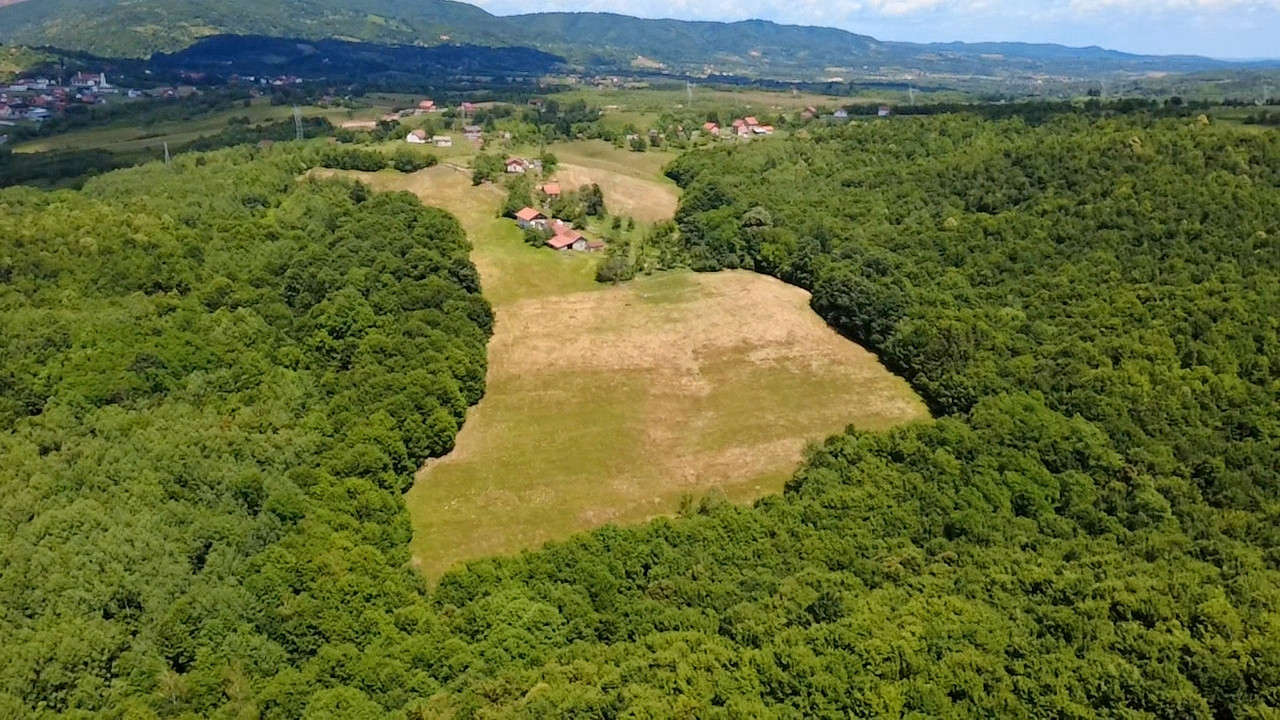 Seosko imanje sa objektima | okućnica 65 duluma - Ivanjska
