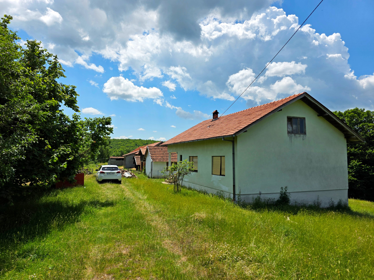 Seosko imanje sa objektima | okućnica 65 duluma - Ivanjska 12