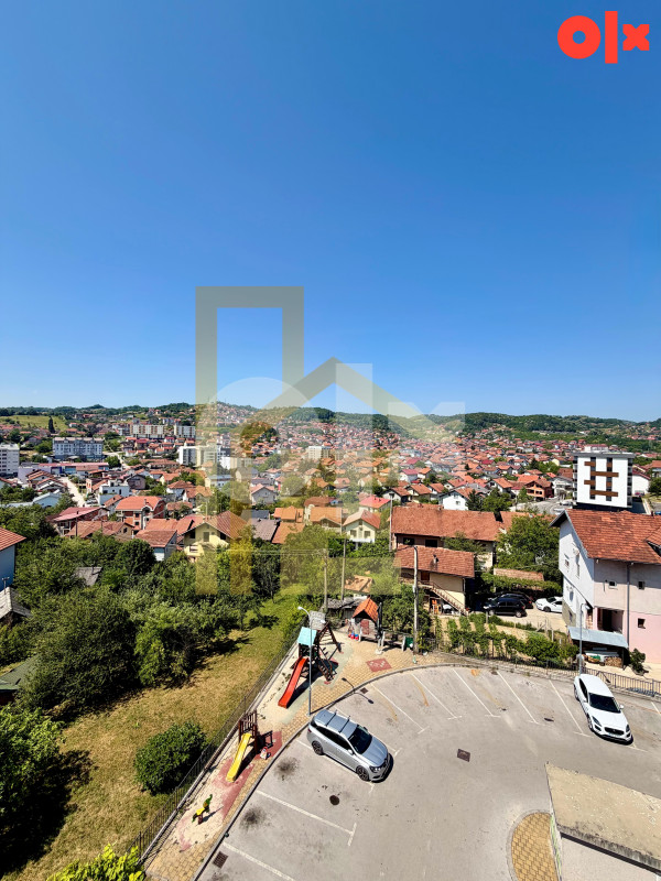 Iznajmljujemo komforan petosoban stan, naselje Sunca 3