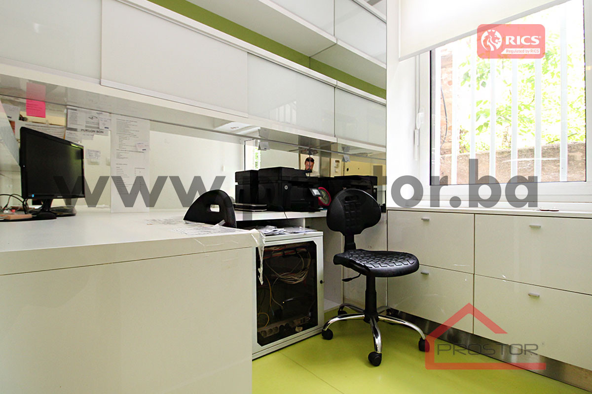 PROSTOR izdaje: Poslovni prostor, 78m2, Centar 9