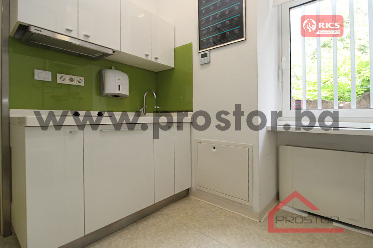 PROSTOR izdaje: Poslovni prostor, 78m2, Centar 13