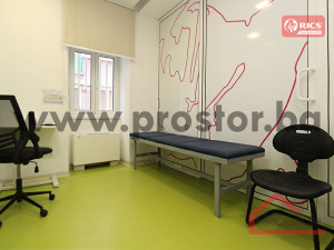 PROSTOR izdaje: Poslovni prostor, 78m2, Centar