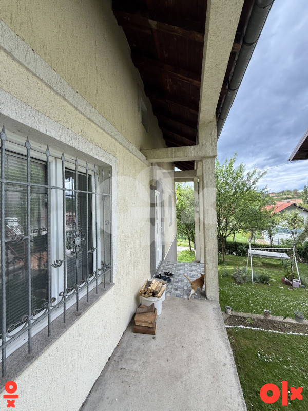 Kuća u Binježevu sa dva stana, garažom i terasama 4