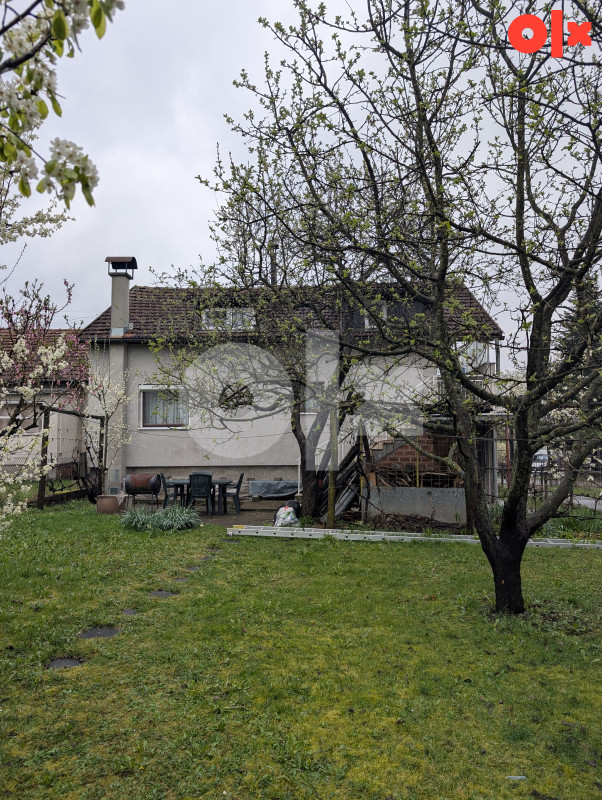 Izdavanje visokog prizemlja kuće Banja Luka 3