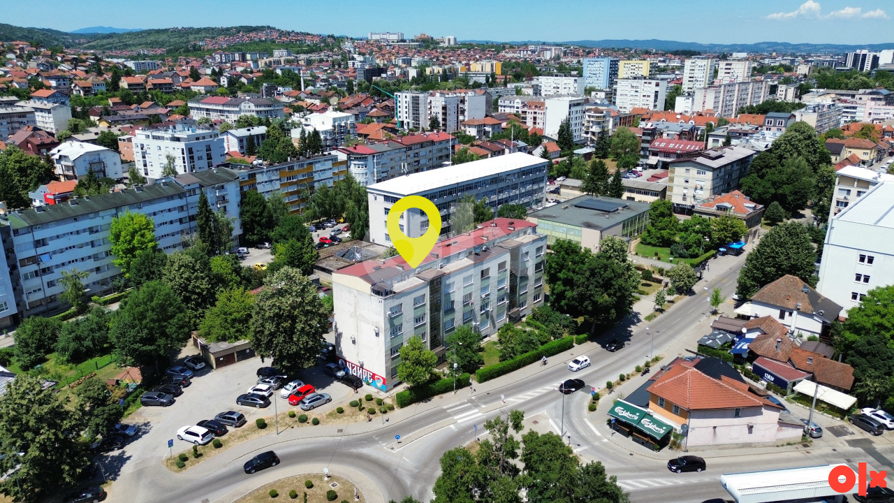 Na prodaju jednosoban stan 41 m2, za renoviranje, Širi centar