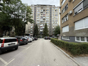 Najpovoljniji trosoban stan Grbavica 52 m2