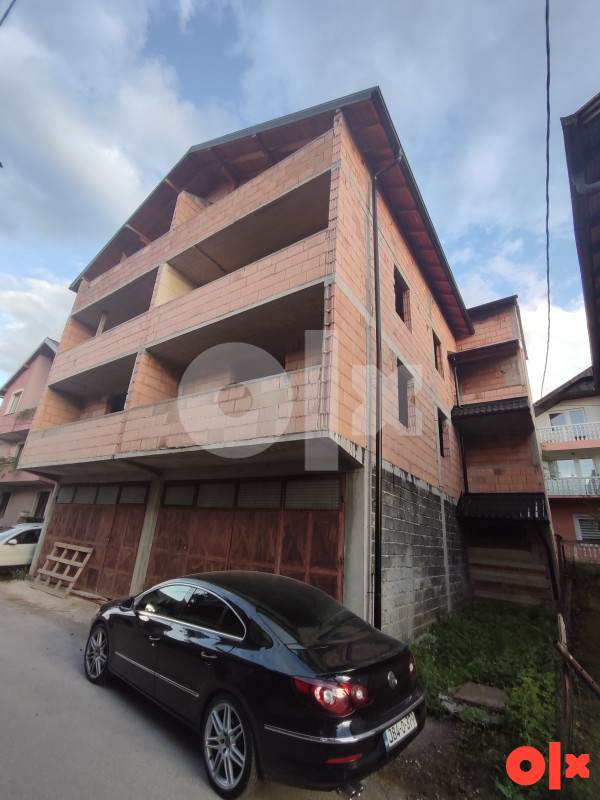 Kuca/zgrada  na tri etaze i sest stanova,  Novo Sarajevo 2