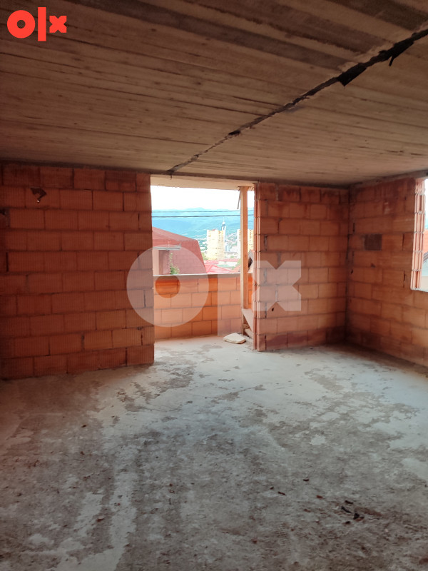 Kuca/zgrada  na tri etaze i sest stanova,  Novo Sarajevo 4