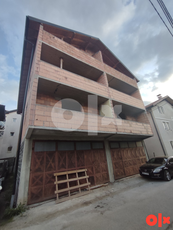 Kuca/zgrada  na tri etaze i sest stanova,  Novo Sarajevo 5