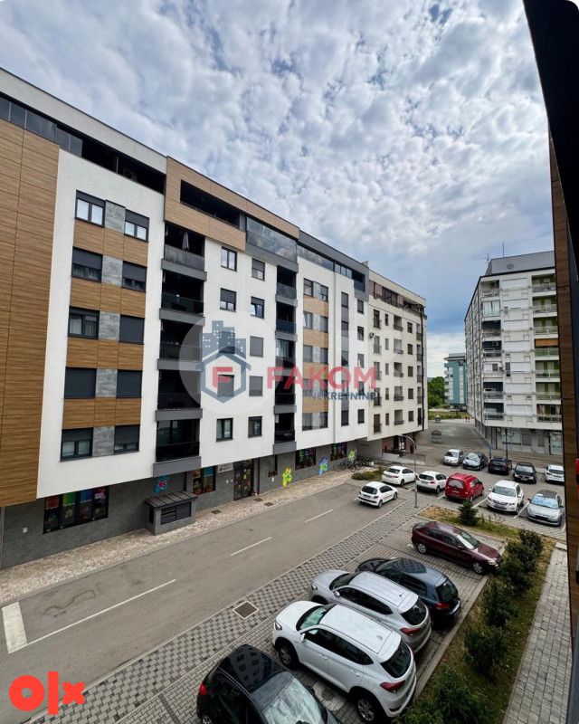 Iznjamljuje se dvosoban stan, podnožje Starčevice 8