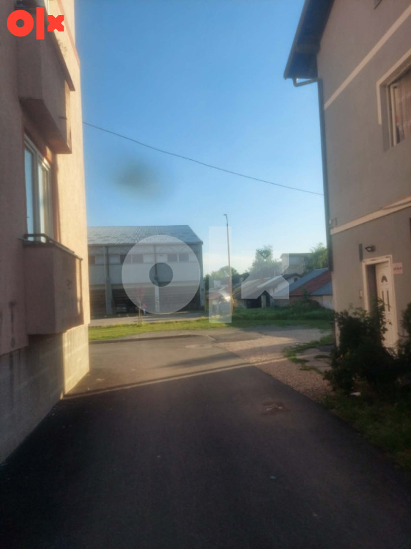 Hitno! Kuca sa poslovnim prostorom- Lukavac,top lokacija 5