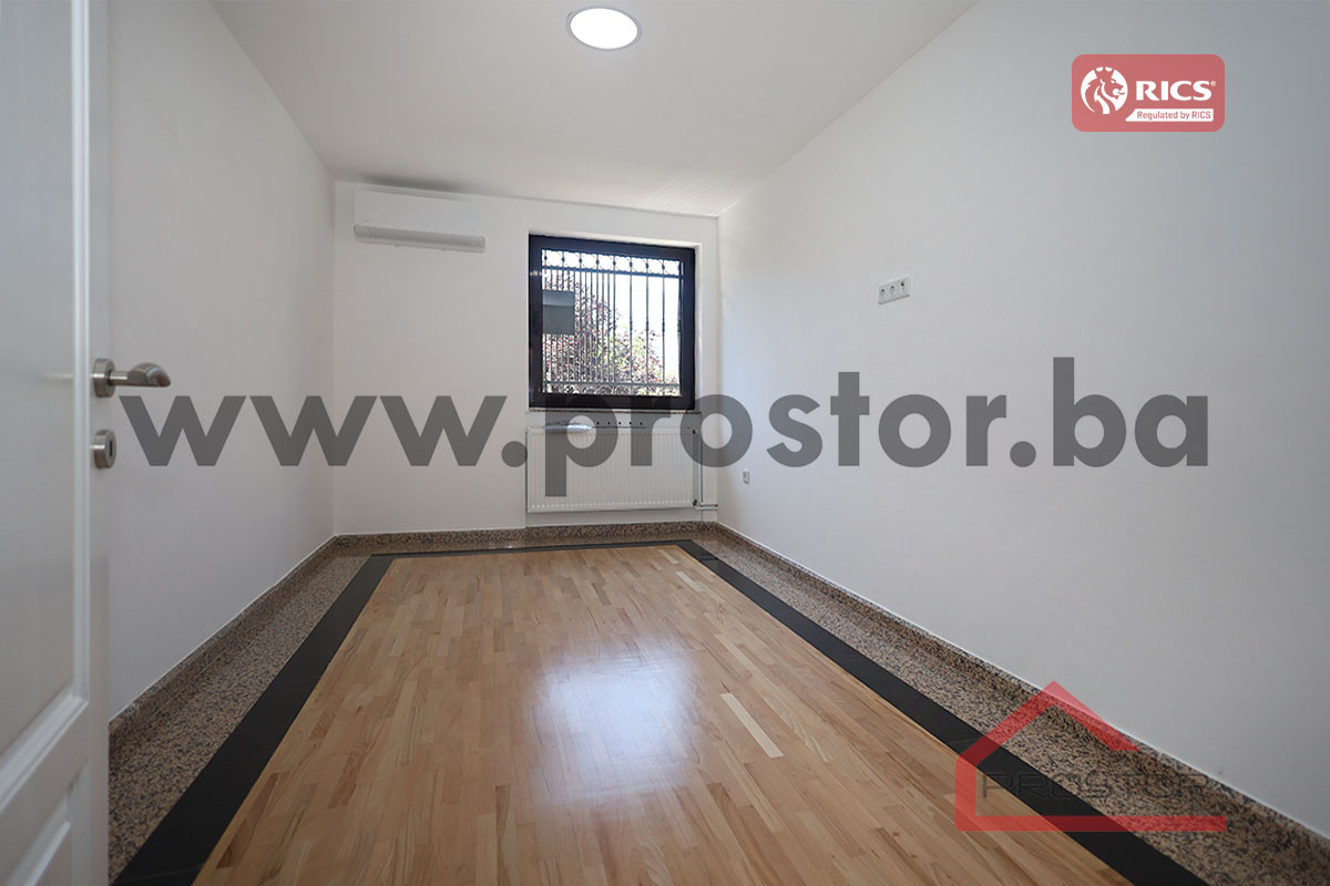 PROSTOR izdaje: Petosobna kuća, Stari Grad 14
