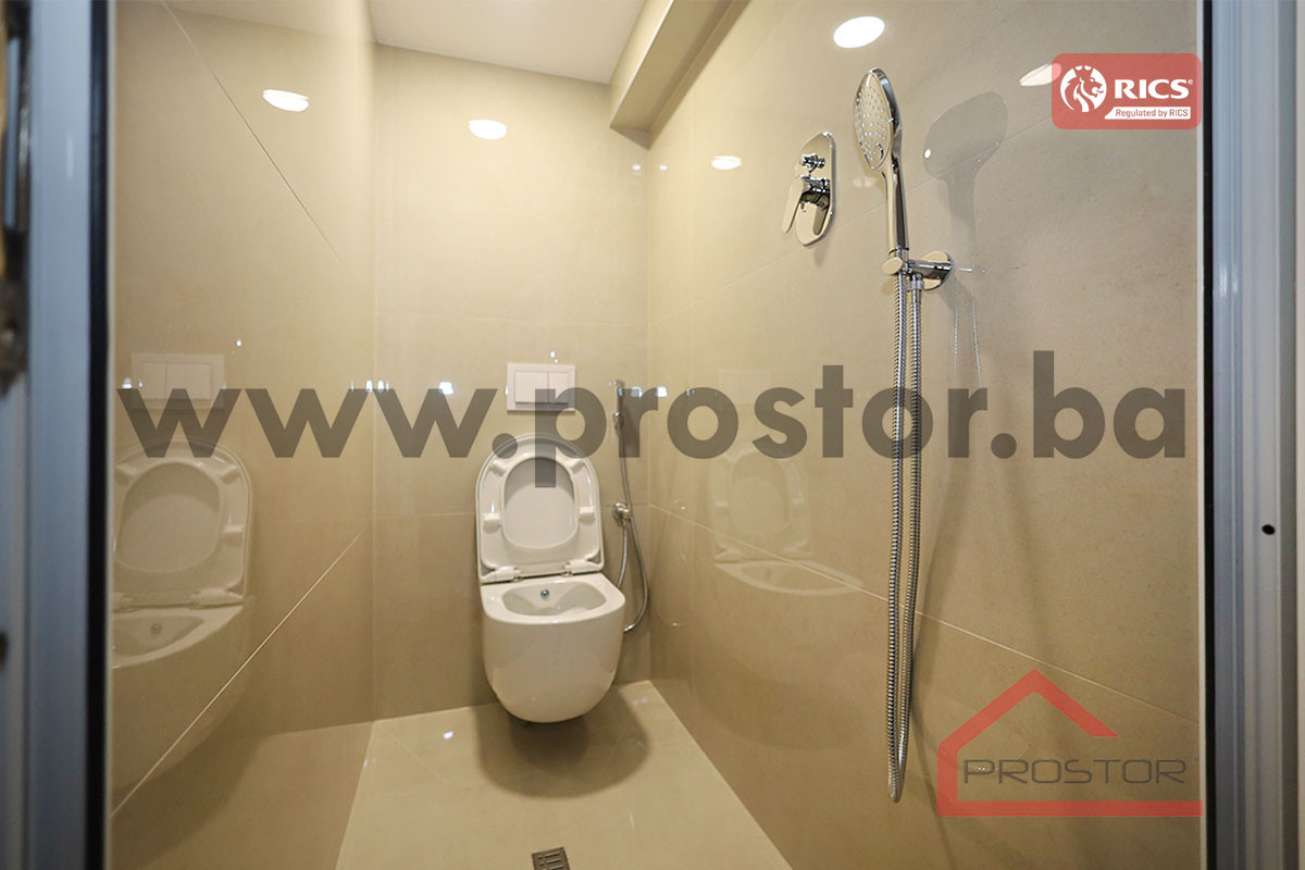 PROSTOR izdaje: Petosobna kuća, Stari Grad 18