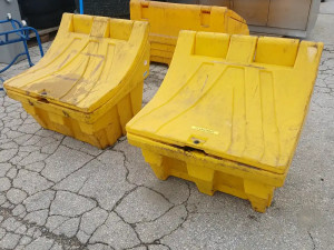 SPREMNIK ZA SIPKE TVARI