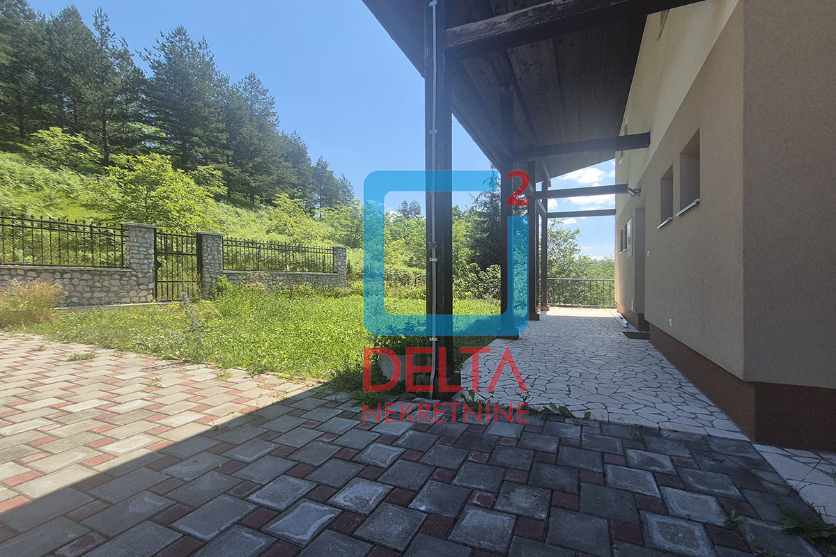Kuća 175m2 / na parceli 13.716m2 / Vozuća-Krivaja / Zavidovići 13