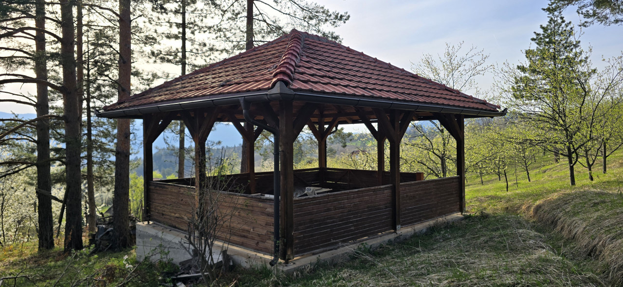 Kuća 175m2 / na parceli 13.716m2 / Vozuća-Krivaja / Zavidovići 36